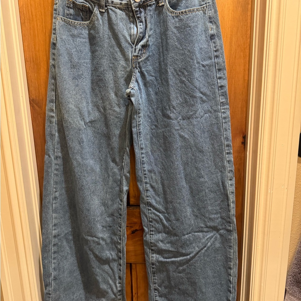 Women’s Baggy Blue Jeans